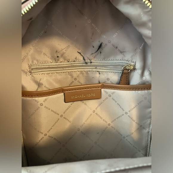 Michael kors kenly monogram brown leather backpack - Picture 6 of 10